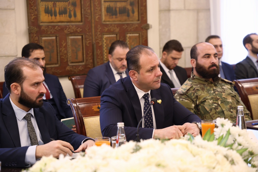 Статс-секретарь – заместитель министра транспорта Дмитрий Зверев принял участие в переговорах заместителя Председателя Правительства Александра Новака с…