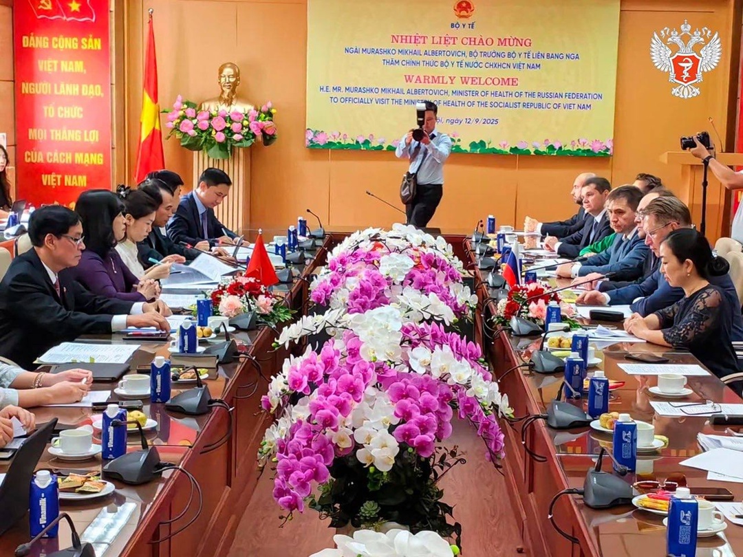 Михаил Мурашко: Сотрудничество в сфере здравоохранения взаимно интересно и РФ, и Вьетнаму