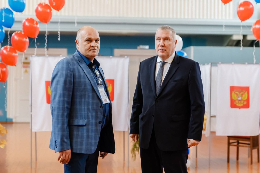 Первый голос — за будущее Магнитки Генеральный директор ПАО «ММК» Павел Шиляев одним из первых сделал свой выбор — в первые минуты старта кампании