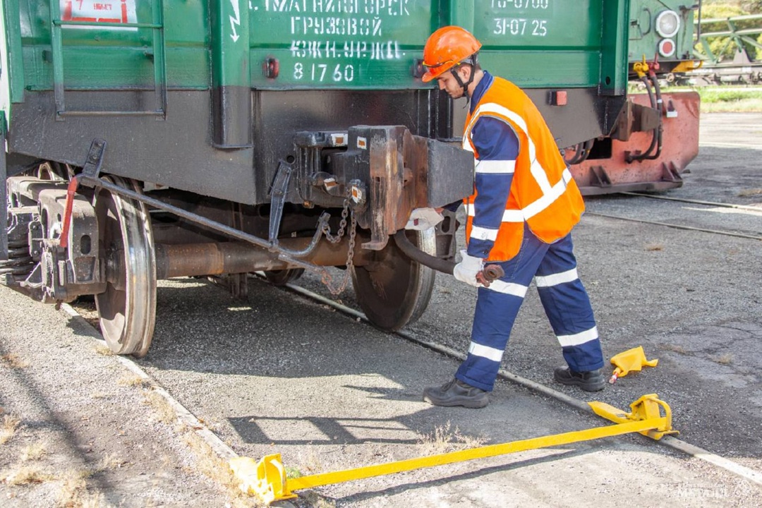 Кто сильнее: тепловоз или электровоз?