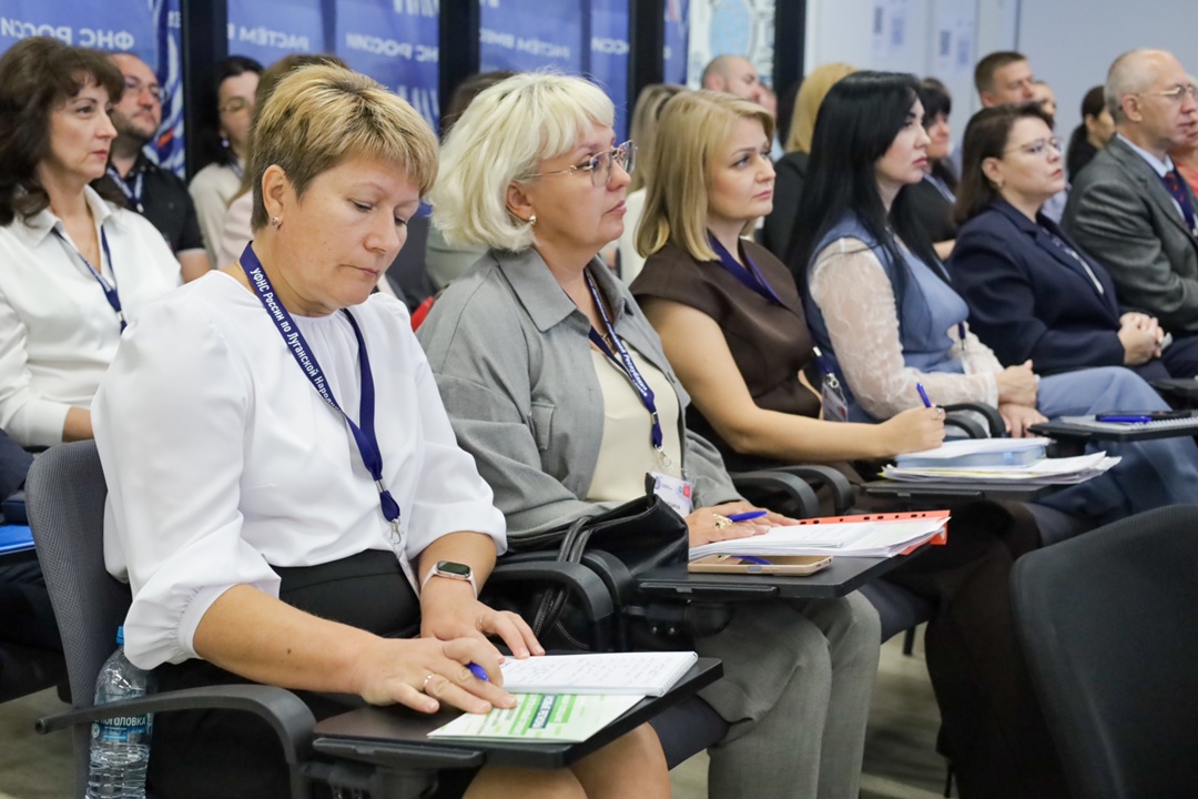 В ЛНР обсудили актуальные вопросы работы налоговых органов новых субъектов РФ