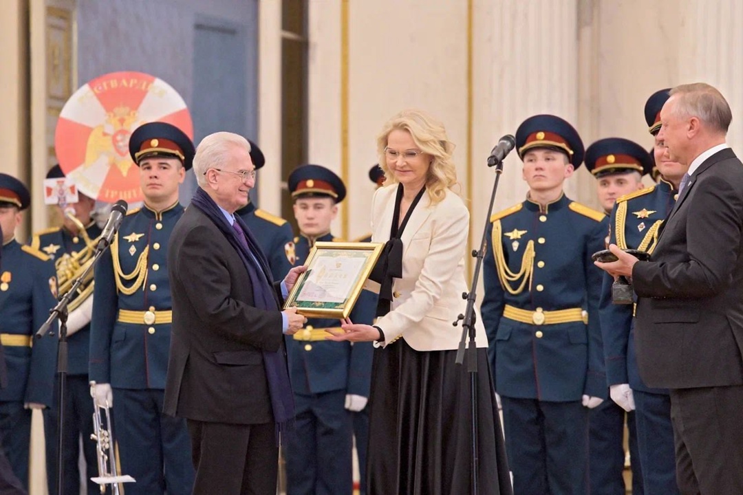 Татьяна Голикова вручила третью Эрмитажную премию