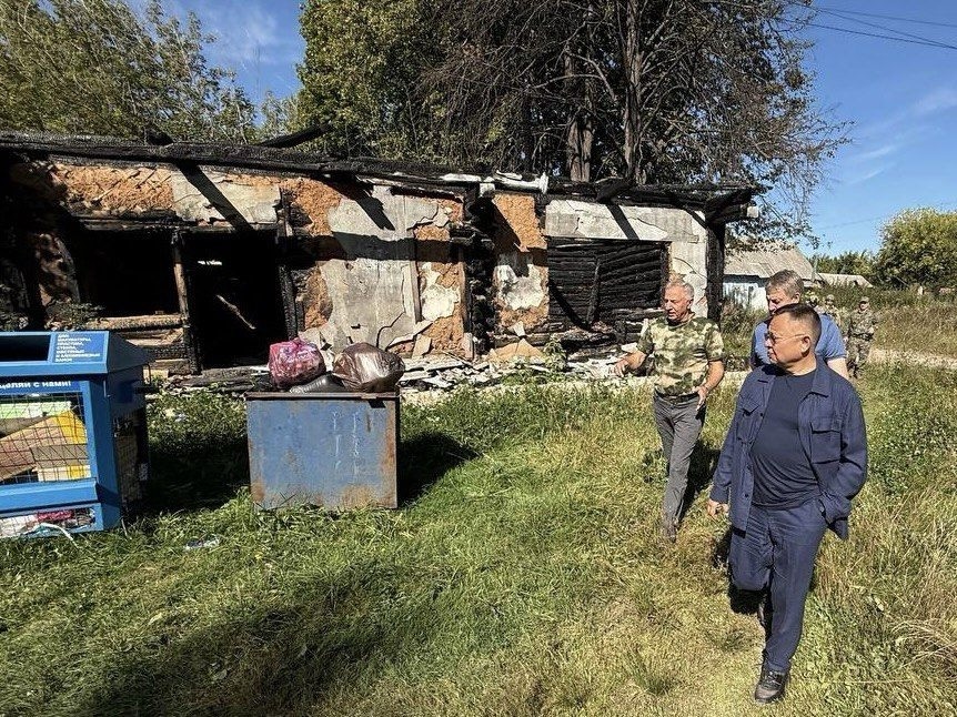 Министр строительства и ЖКХ РФ Ирек Файзуллин и Глава региона Александр Богомаз посетили приграничные территории Брянской области