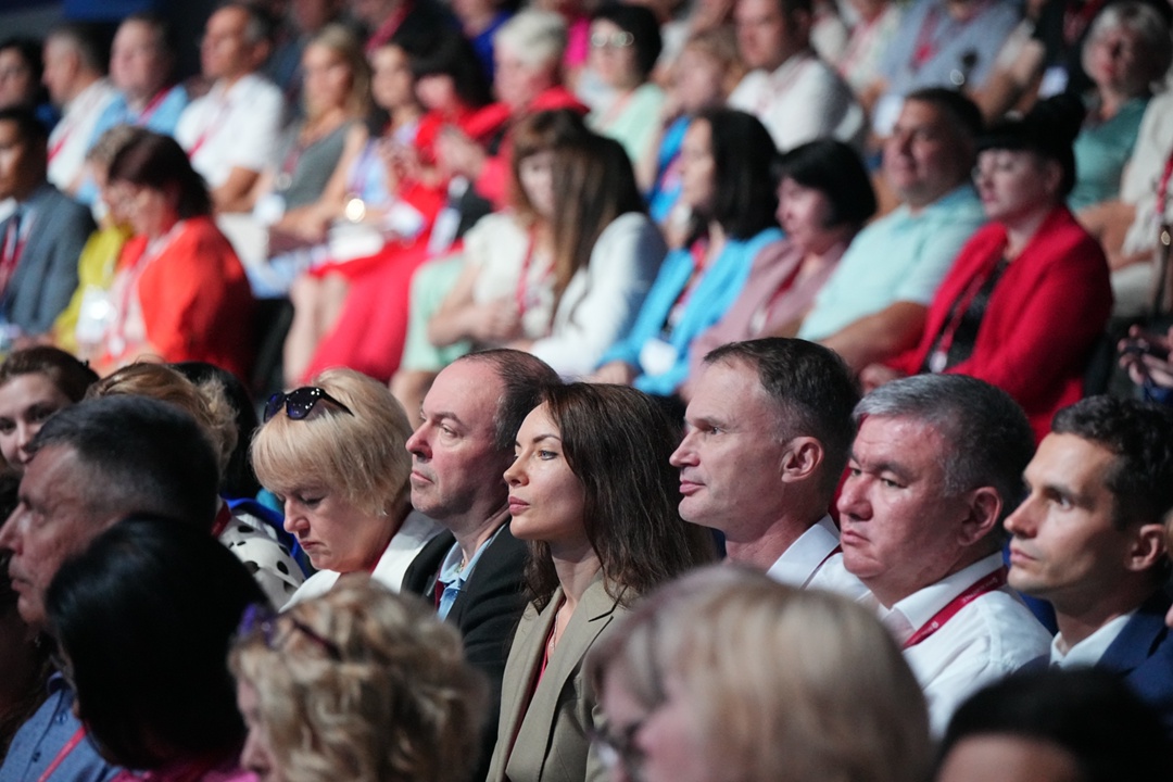 Антон Котяков выступил с докладом на ВНОТ-2025.