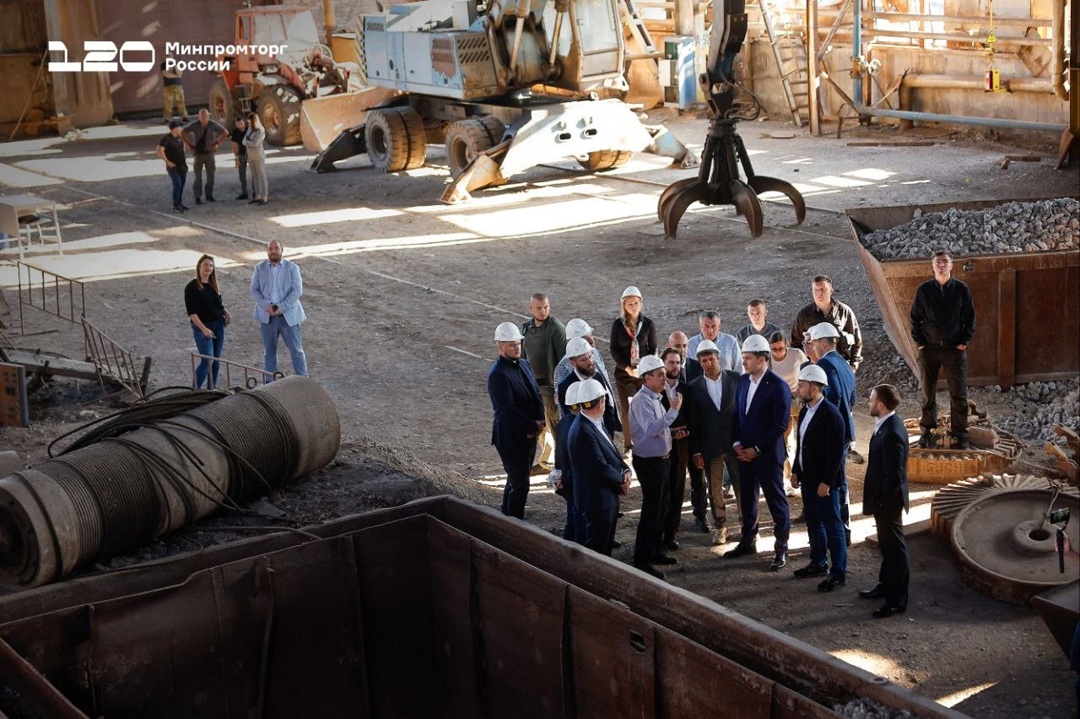 Антон Алиханов посетил промпредприятия ДНР и ЛНР