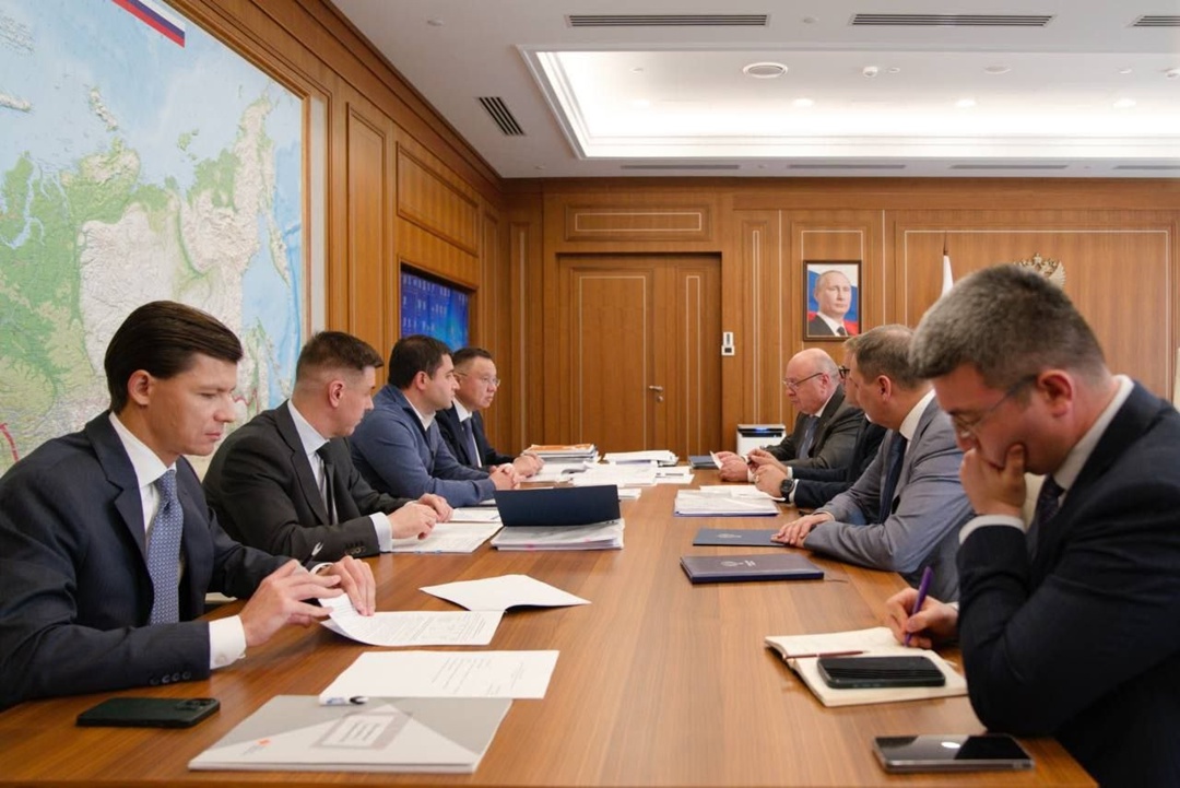 Глава Минстроя России Ирек Файзуллин провел совещание по вопросам модернизации коммунальной инфраструктуры Запорожской области