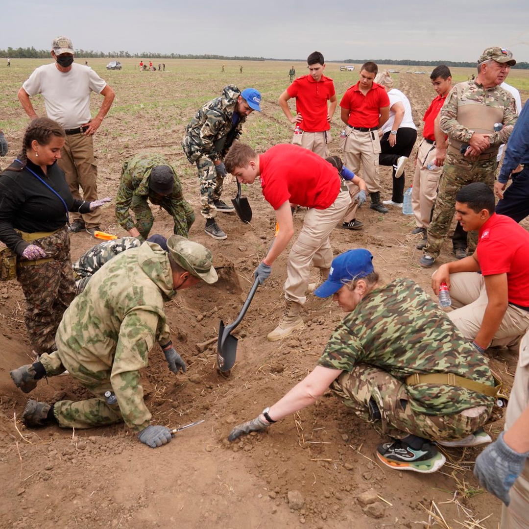 На землях Ставрополья, которые в годы Великой Отечественной войны стали одним из рубежей обороны Битвы за Кавказ, прошла «Вахта Памяти – 2025. Щит Кавказа»