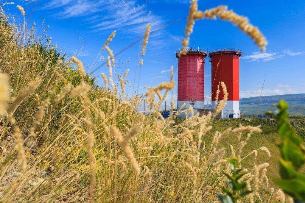 Энергия осени в РусГидро Когда летняя жара сменяется прохладой, а листья превращаются в огненно-золотое покрывало, наши гидростанции выглядят особенно живописно