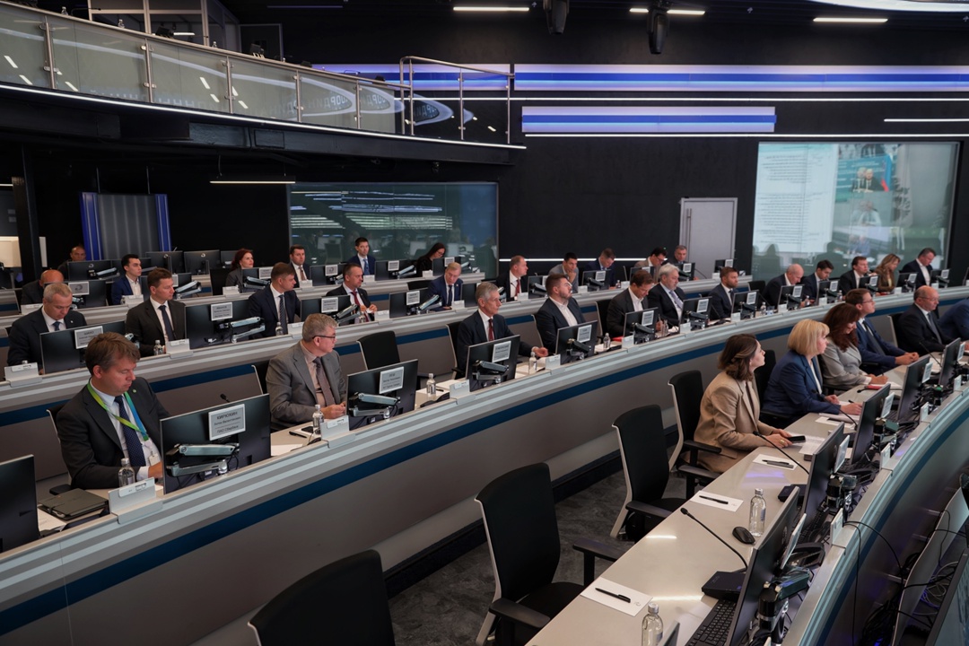 Вице-премьер Виталий Савельев провел совещание по реализации проекта строительства высокоскоростной магистрали Москва – Санкт-Петербург.