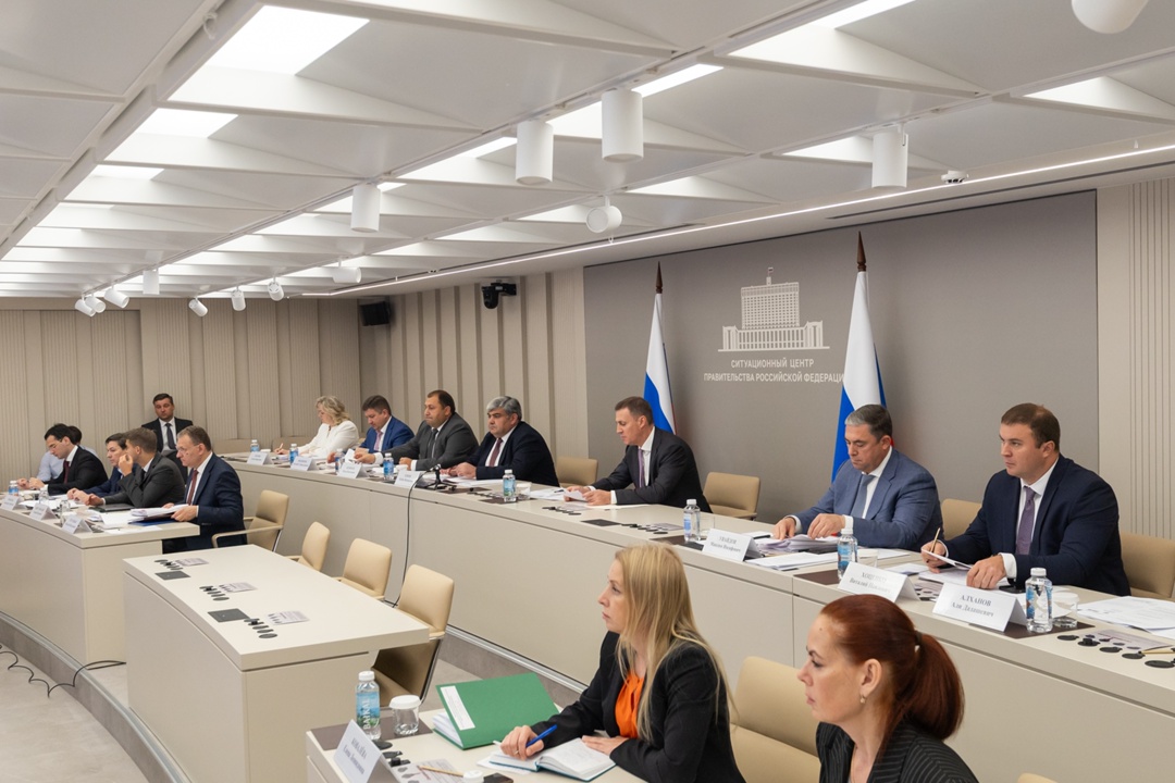 Дмитрий Патрушев: За 5 лет на закупку ветеринарных вакцин и средств диагностики Правительство выделило более 17 млрд рублей.