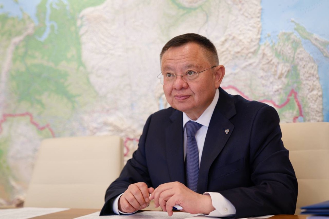 Глава Минстроя России Ирек Файзуллин провёл рабочую встречу с Генеральным директором Судебного департамента при Верховном Суде РФ Владиславом Ивановым