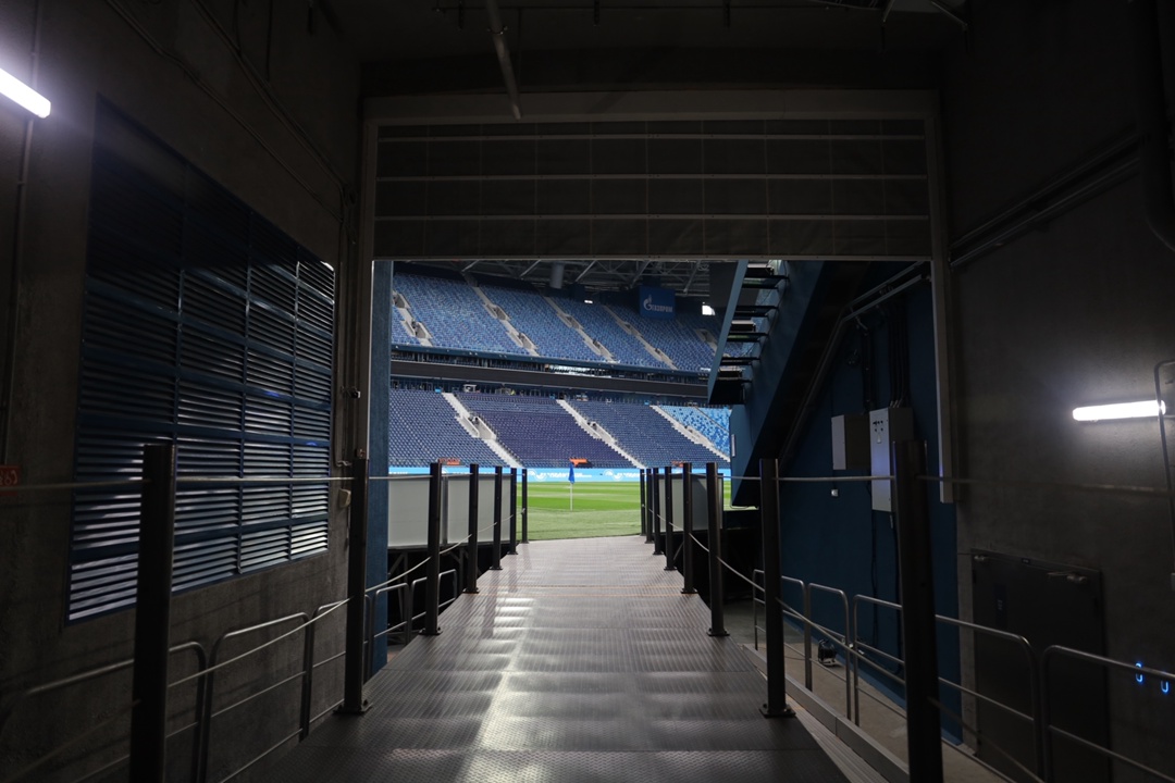 Матч Зенит — Ахмат на «Газпром Арене» для нас вдвойне особенный, ведь на поле вместе с игроками «Зенита» выйдут наши юные победители конкурса.