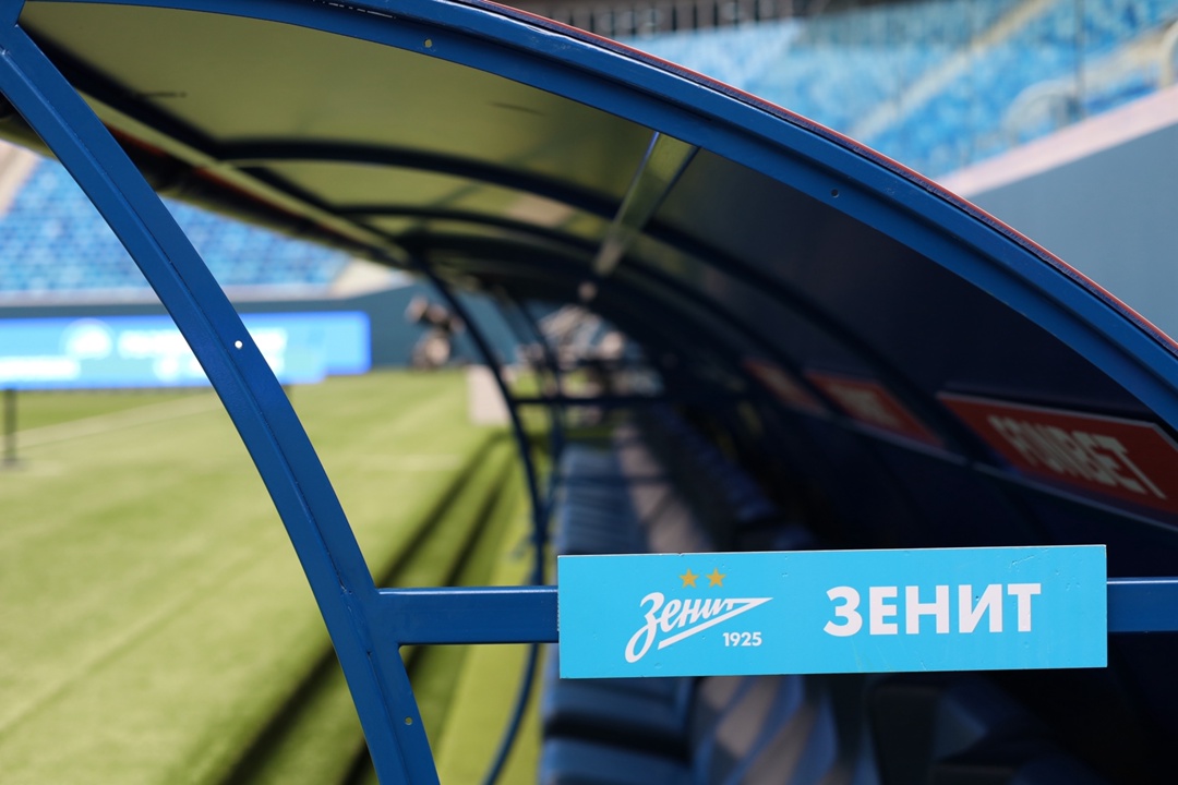Матч Зенит — Ахмат на «Газпром Арене» для нас вдвойне особенный, ведь на поле вместе с игроками «Зенита» выйдут наши юные победители конкурса.