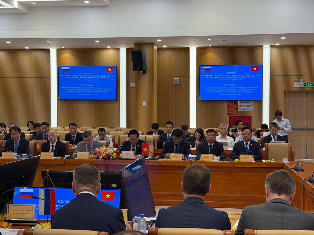 На высшем уровне: переговоры российской делегации во Вьетнаме