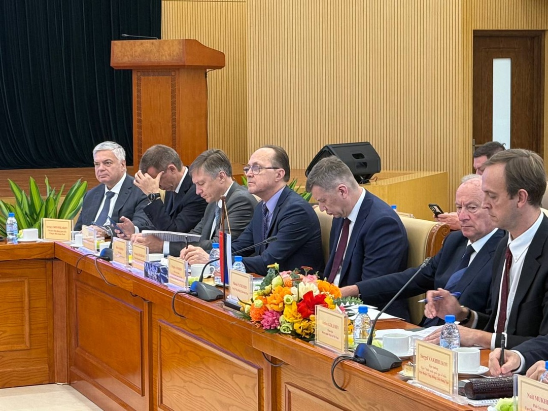 На высшем уровне: переговоры российской делегации во Вьетнаме