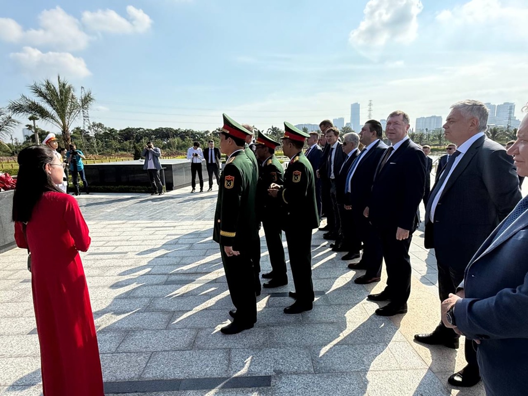 На высшем уровне: переговоры российской делегации во Вьетнаме