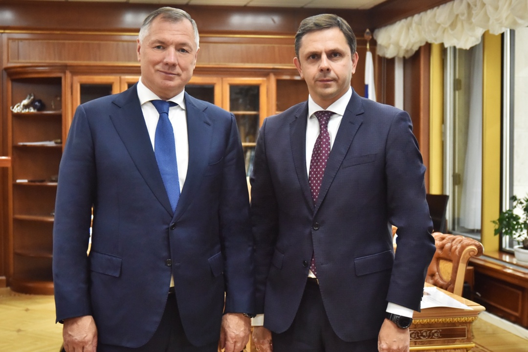 Марат Хуснуллин провел рабочую встречу с губернатором Орловской области Андреем Клычковым.