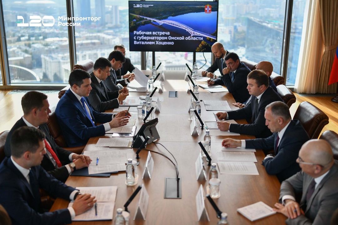 Антон Алиханов и Виталий Хоценко обсудили промышленный потенциал Омской области