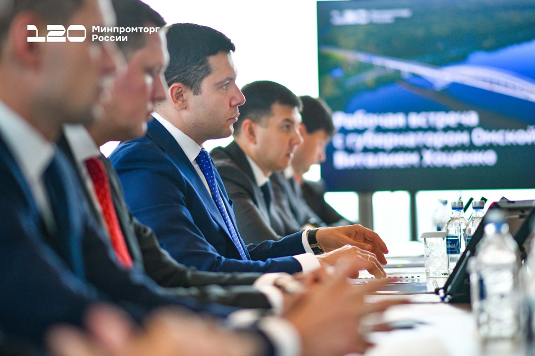 Антон Алиханов и Виталий Хоценко обсудили промышленный потенциал Омской области