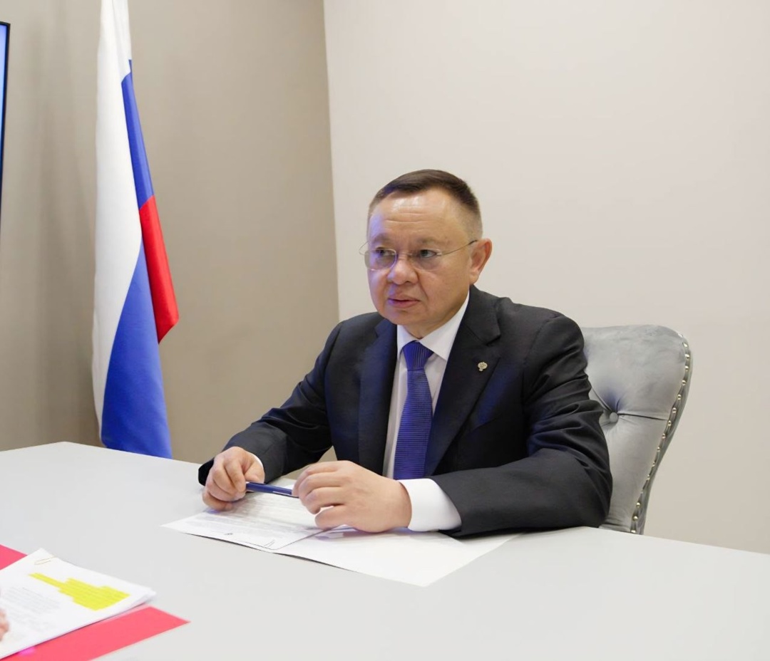 На полях Всероссийского форума развития ЖКХ Глава Минстроя России Ирек Файзуллин и Заместитель Мэра Москвы по вопросам ЖКХ и благоустройства Петр Бирюков…