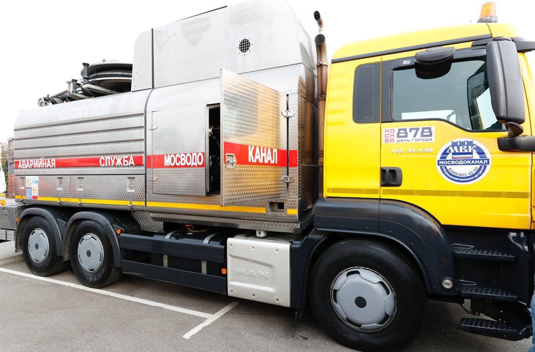 Министр строительства и ЖКХ РФ Ирек Файзуллин совместно с заместителем мэра Москвы по вопросам жилищно-коммунального хозяйства и благоустройства Петром…