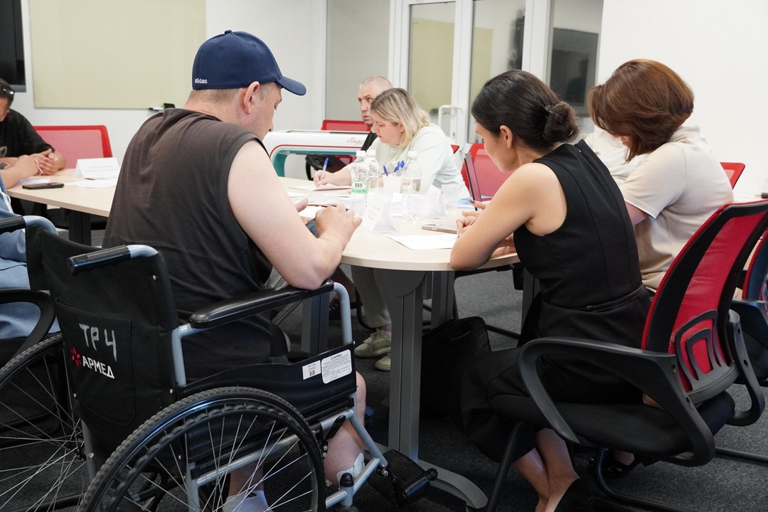 Юристы «Транснефти» продолжают оказывать бесплатную юридическую помощь участникам СВО и их семьям по всей России