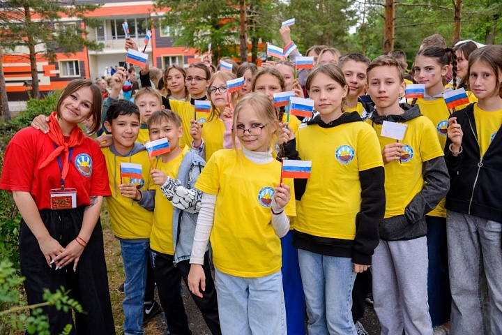 В числе лучших Представители Детского оздоровительно-образовательного комплекса ПАО «ММК» вошли в число победителей Всероссийского проекта «СТОлица», который…