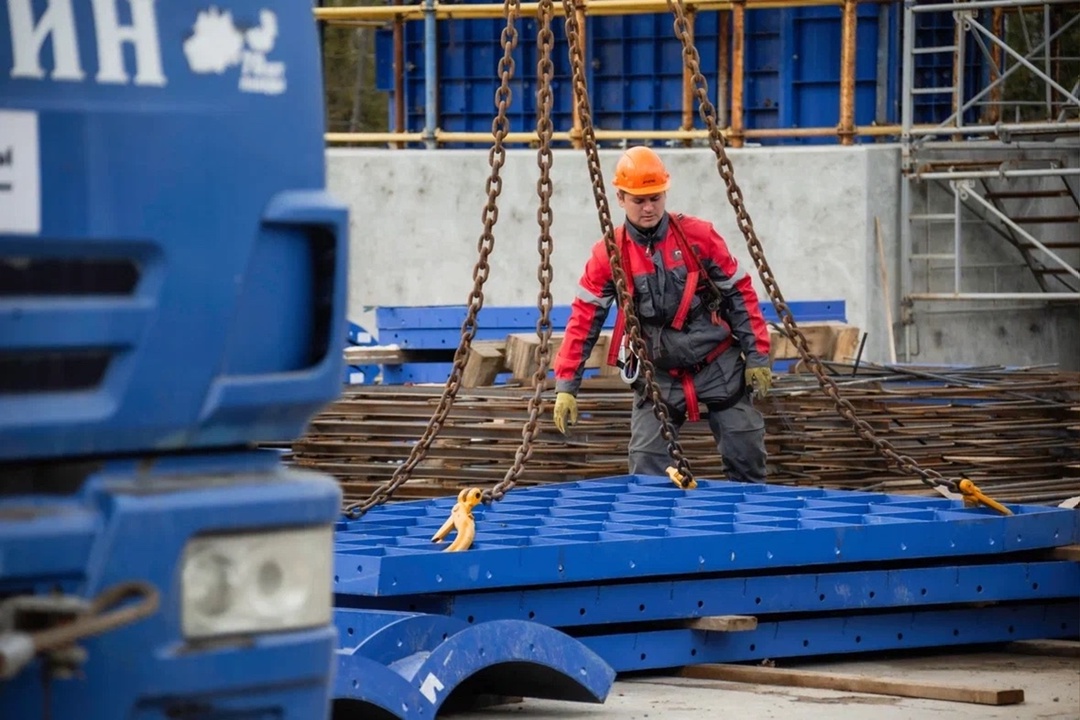 На ВСМ работа идет по графику Вице-премьер Виталий Савельев осмотрел искусственные сооружения первого участка будущей высокоскоростной железнодорожной…