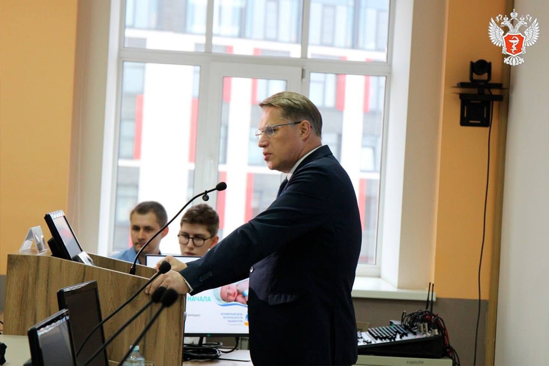 Михаил Мурашко: Пациенты хотят оставаться здоровыми и активными на протяжении всей жизни — врачи помогают достичь этого