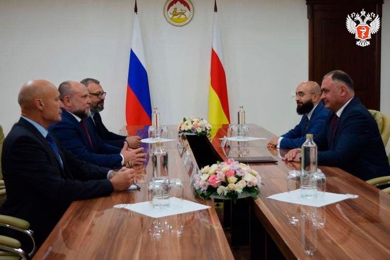 Российская Федерация готова делиться опытом и ресурсами для построения в Южной Осетии современной, доступной и устойчивой системы здравоохранения