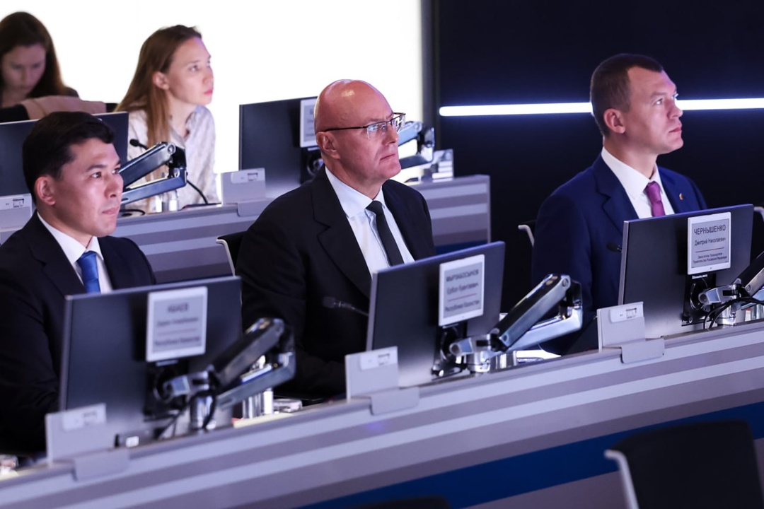 Дмитрий Чернышенко провел встречу с министром туризма и спорта Казахстана Ерболом Мырзабосыновым.