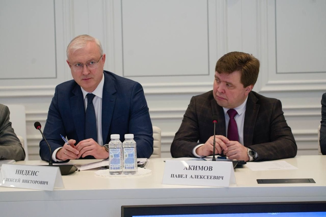 В Минстрое России прошло еженедельное оперативное совещание под председательством Министра строительства и ЖКХ РФ Ирека Файзуллина