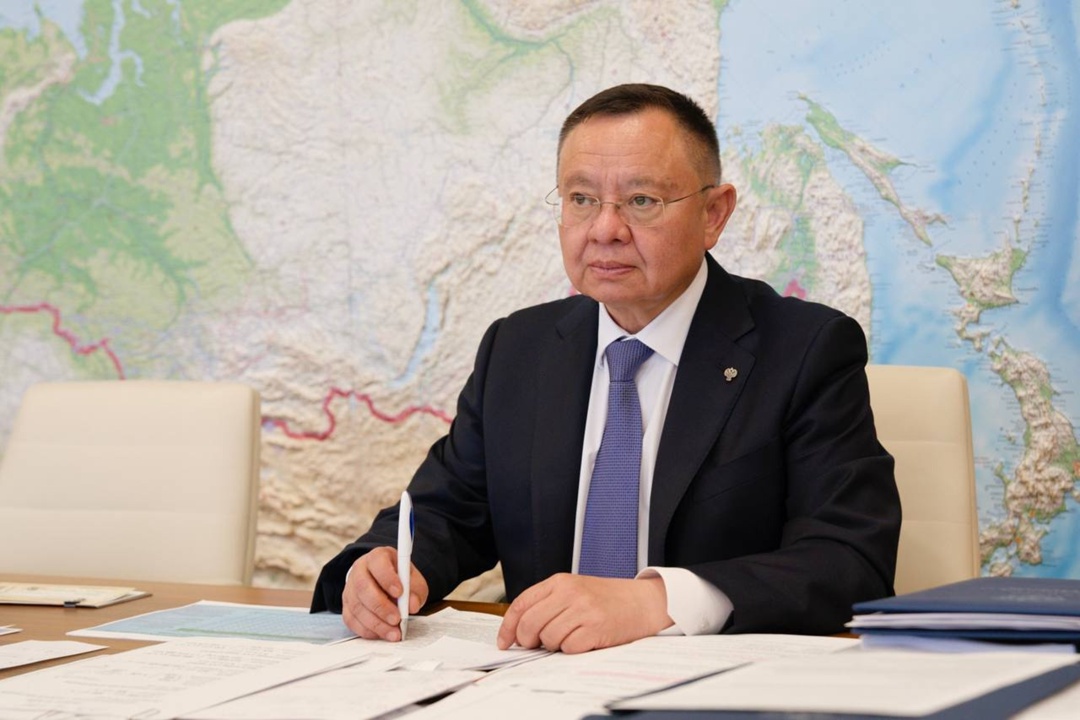 Глава Минстроя России Ирек Файзуллин провел рабочую встречу с начальником Государственной жилищной инспекции города Москвы Олегом Кичиковым