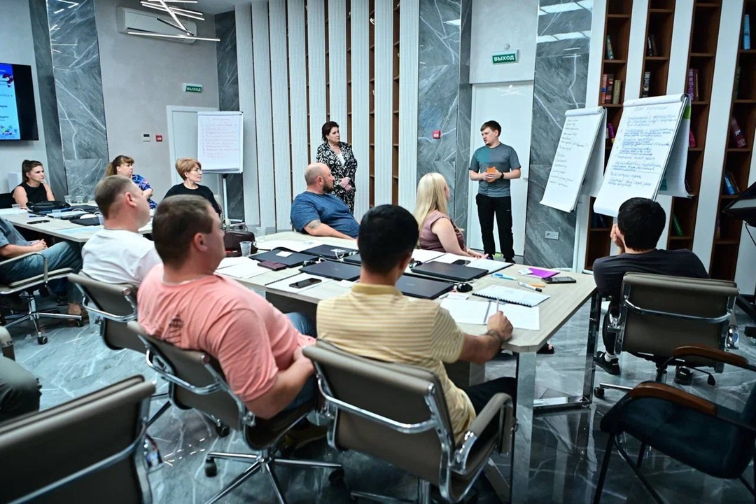 Курс профессионалов В Будённовске в филиале астраханского Корпоративно-учебного центра, построенного при поддержке ЛУКОЙЛа, прошли обучение специалистов…