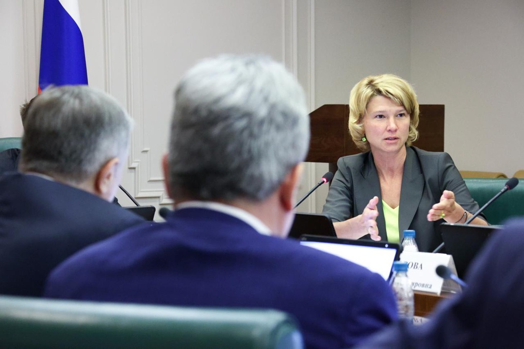 Оксана Лут рассказала о результатах и планах развития АПК на заседании профильного комитета в Совете Федерации