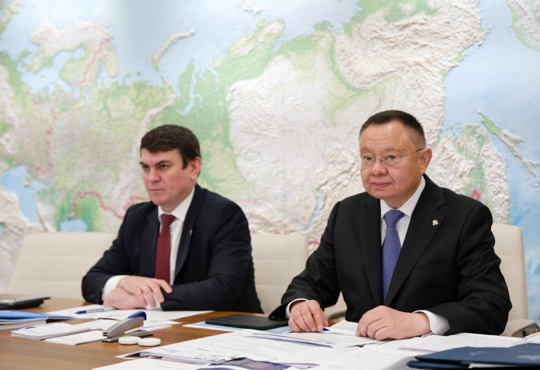 Глава Минстроя России Ирек Файзуллин провел рабочую встречу с начальником Главгосэкспертизы России Игорем Маныловым