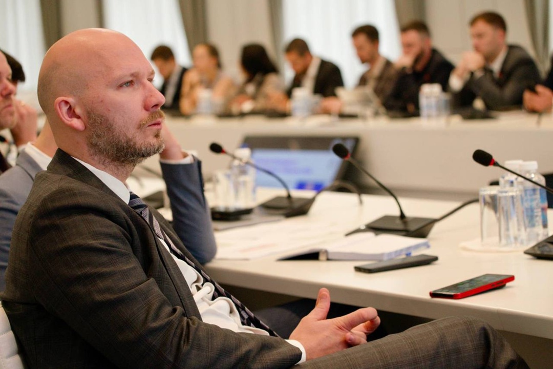 В Минстрое России прошло обучение на тему «Нейросети в работе государственных служащих»