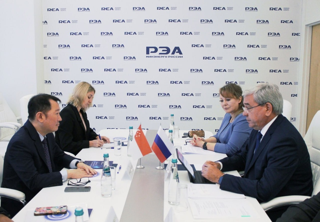 Расширение сотрудничества на международных многосторонних площадках стало ключевой темой встречи генерального директора РЭА Минэнерго России Алексея Кулапина с…