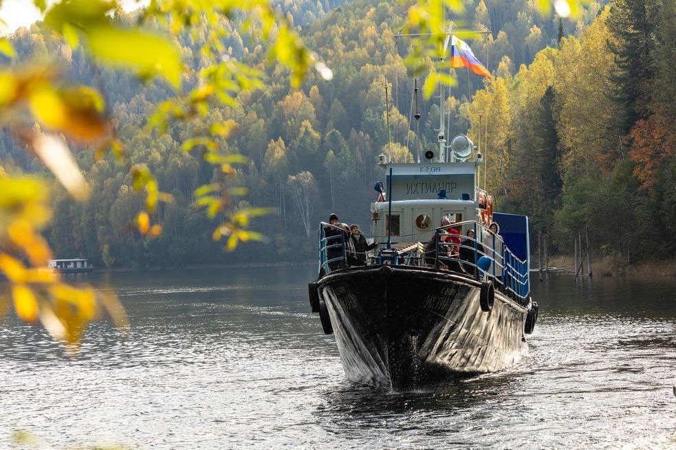 В Сибири состоялась арт-экспедиция на Саяно-Шушенское водохранилище