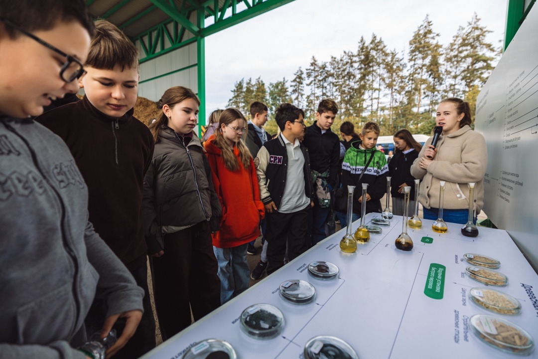 Заглянули в устойчивое будущее А вы знаете, как создают зелёную энергию? А как выглядит дом, который дружит с солнцем? А можно ли напечатать целый культурный…