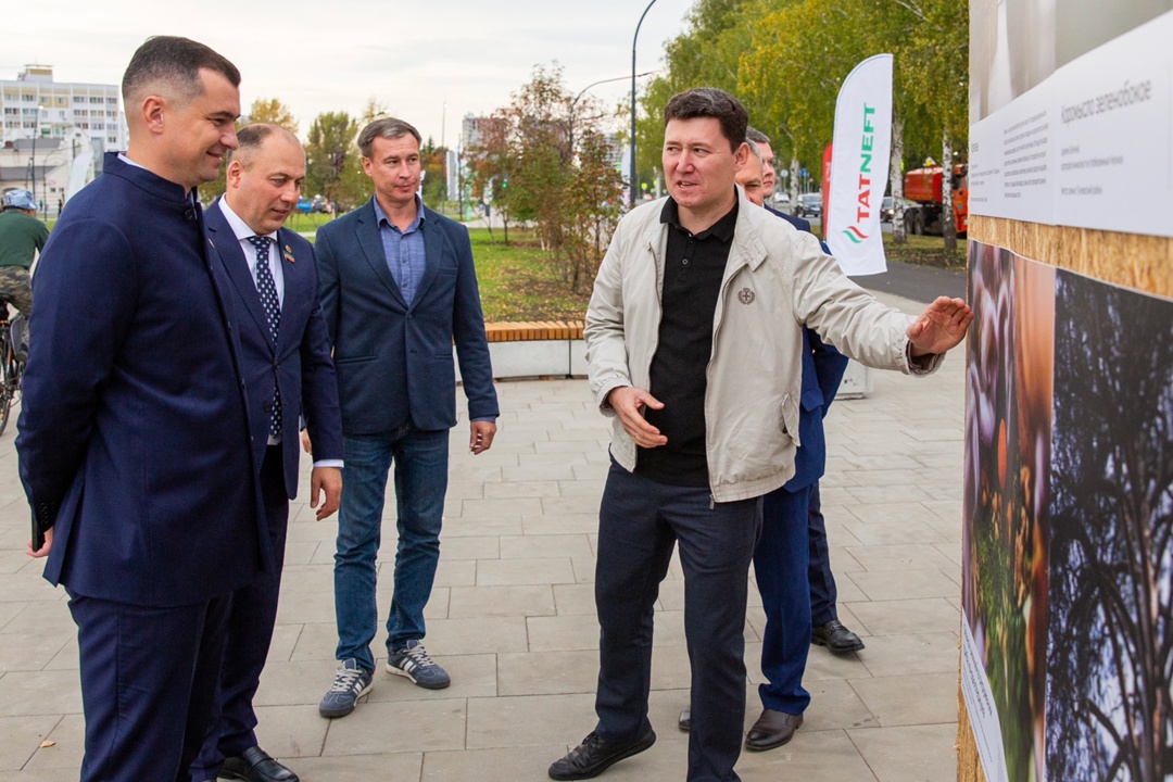 75 деревьев к 75-летию Компании В Нижнекамске состоялось открытие сквера «75-летия Татнефти»