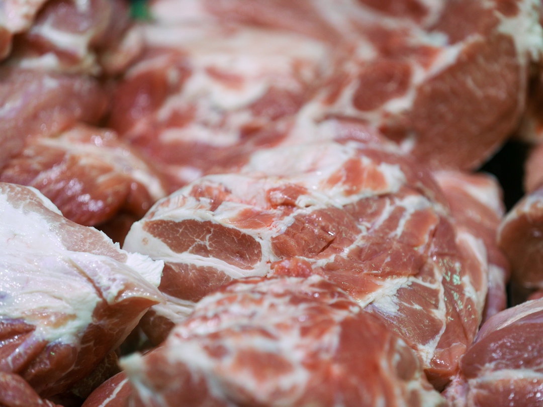 Россельхознадзор подтвердил прогноз экспорта мясной продукции из России в этом году, объем поставок может составить около 1 млн т. Об этом сообщил помощник…