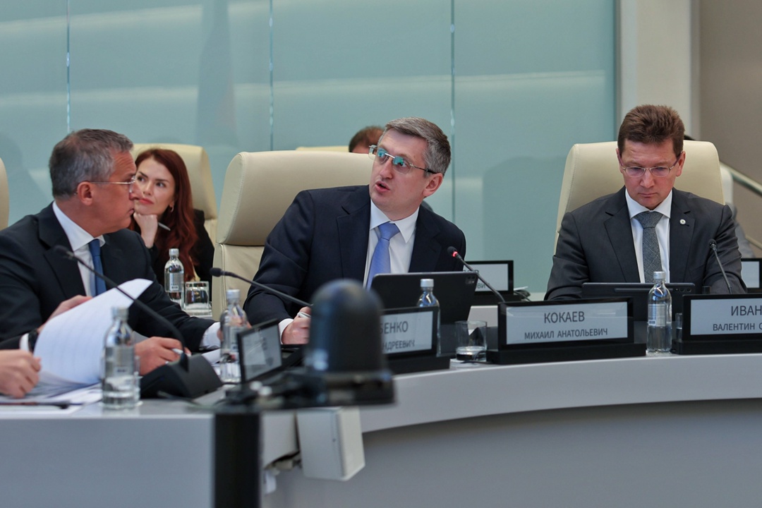 Виталий Савельев: С 1 октября на автомобильном пункте пропуска Верхний Ларс будет запущена процедура электронной очереди.