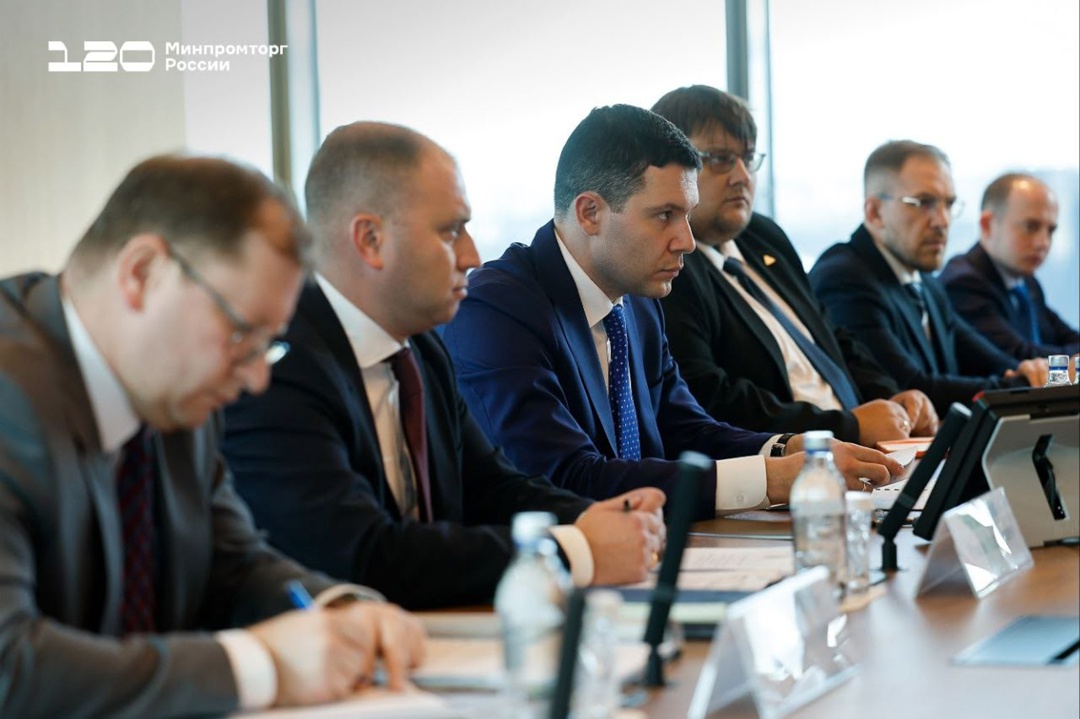 В Минпромторге обсудили развитие промышленного
сотрудничества России и Таджикистана
