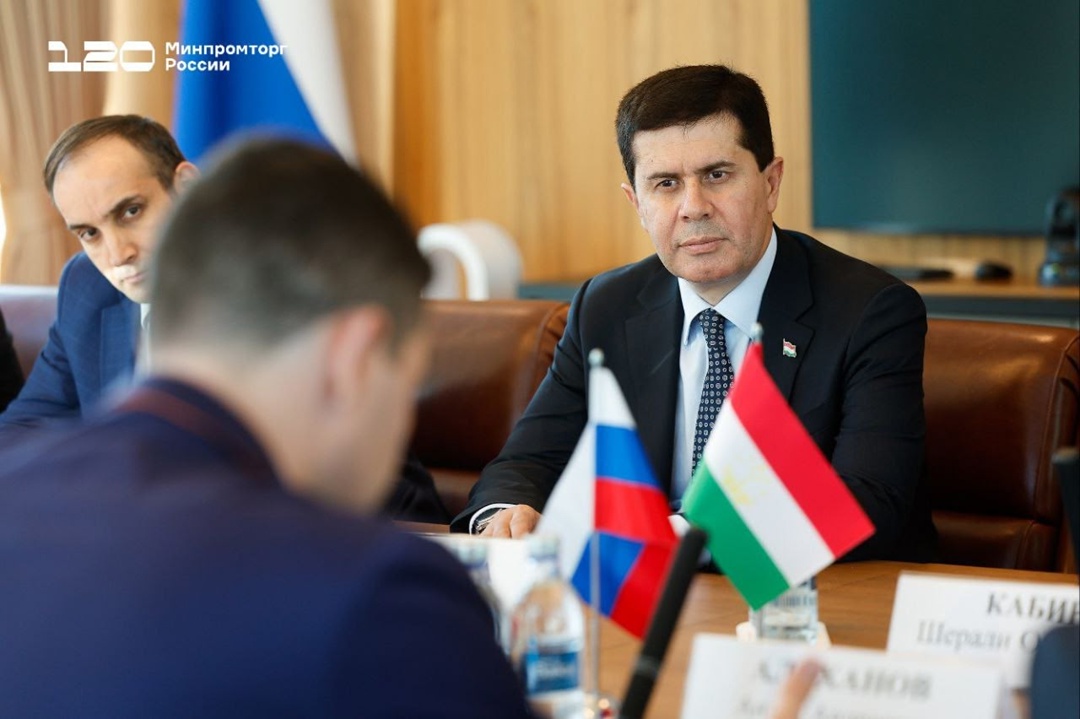 В Минпромторге обсудили развитие промышленного
сотрудничества России и Таджикистана
