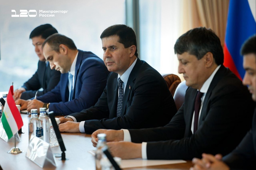 В Минпромторге обсудили развитие промышленного
сотрудничества России и Таджикистана