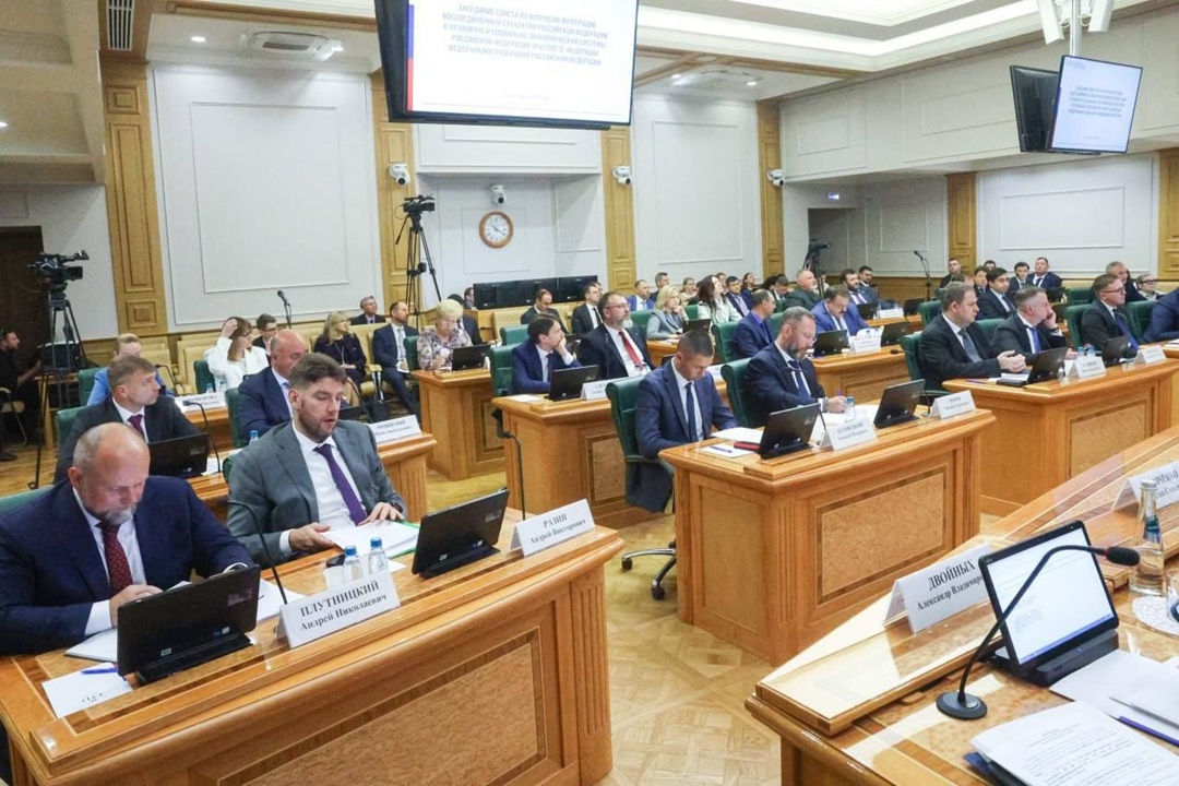 На заседании Совета по интеграции воссоединённых регионов при Совете Федерации под председательством Андрея Яцкина с докладом выступил замминистра…