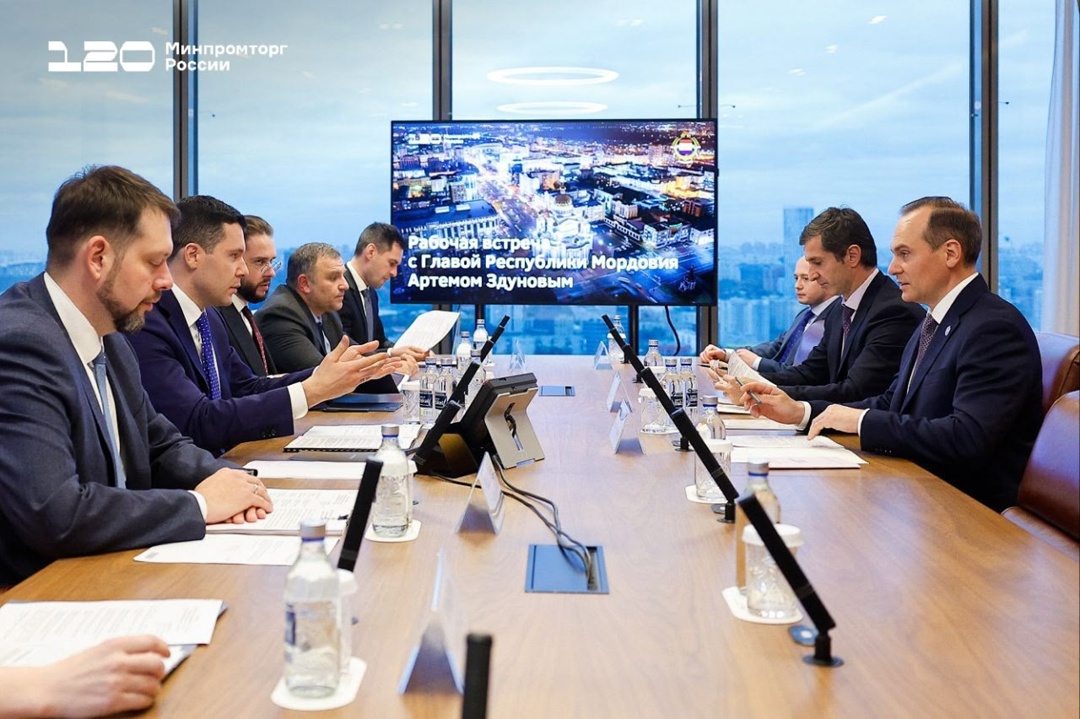 Антон Алиханов провёл рабочую встречу с Артёмом Здуновым