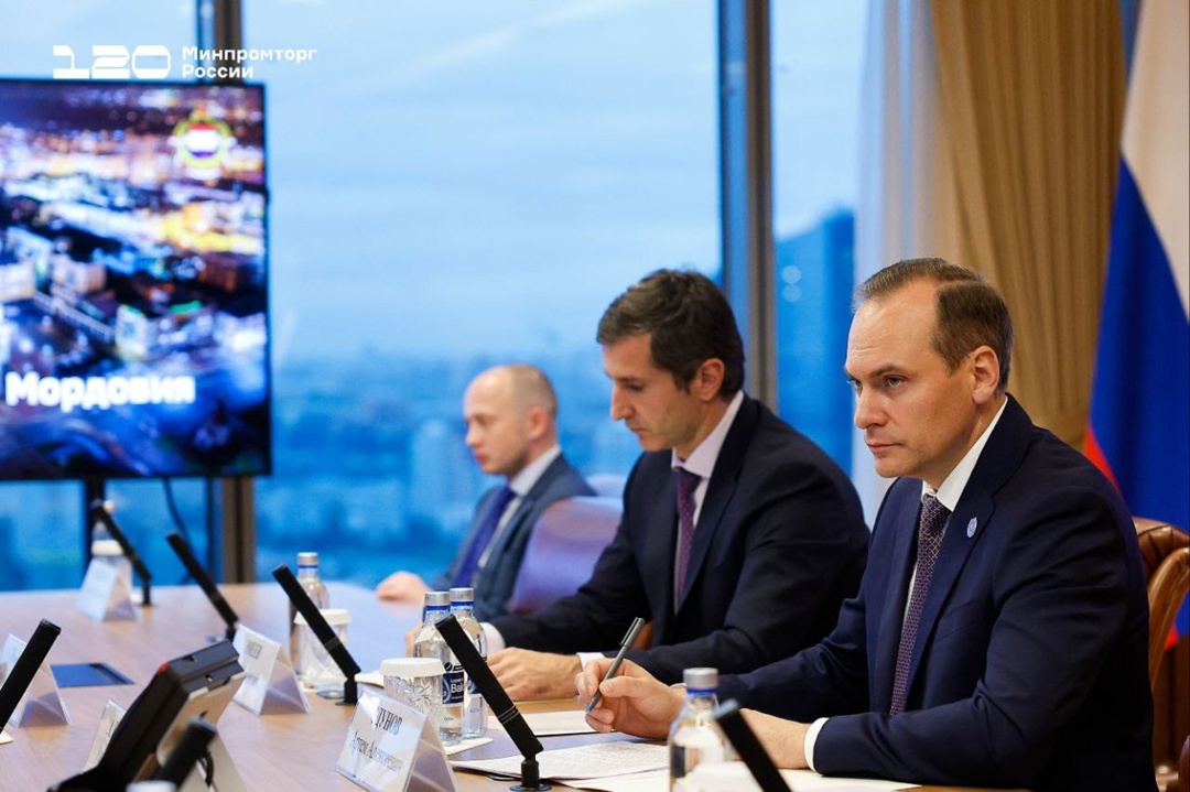 Антон Алиханов провёл рабочую встречу с Артёмом Здуновым