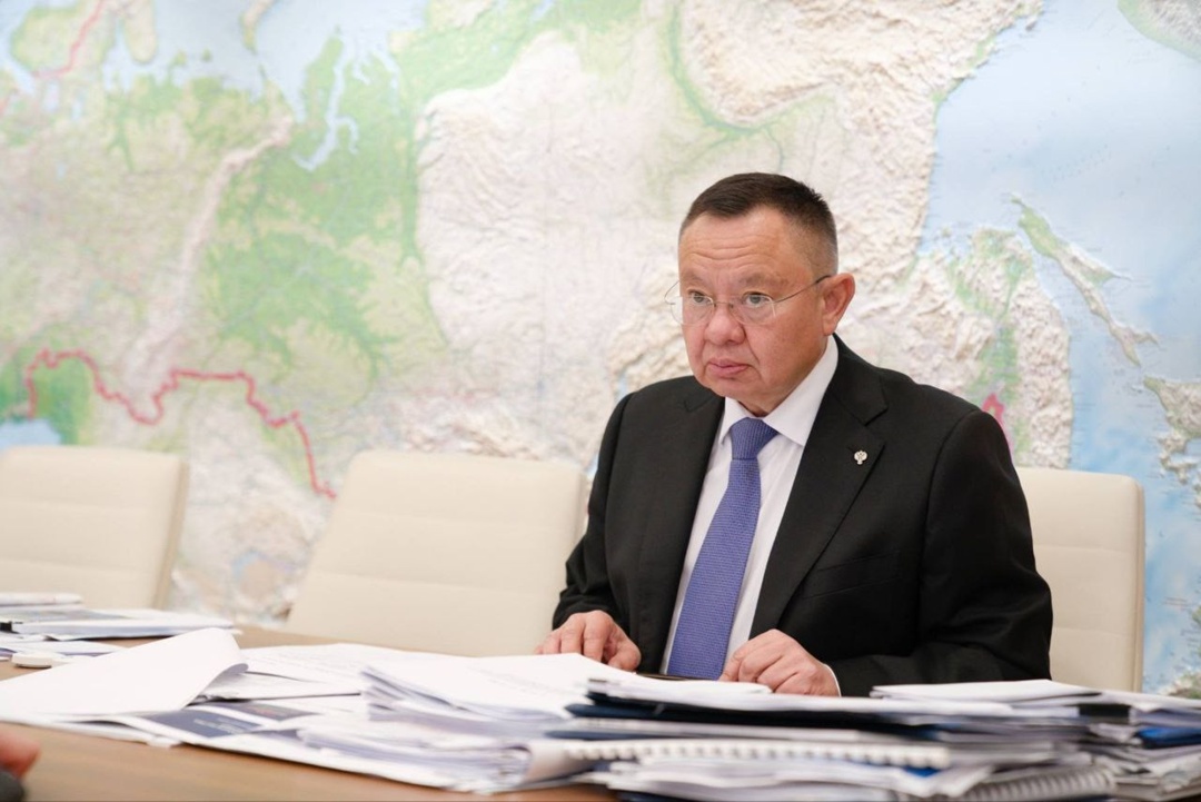 Глава Минстроя России Ирек Файзуллин провел рабочую встречу с Губернатором Магаданской области Сергеем Носовым и Главой ДНР Денисом Пушилиным